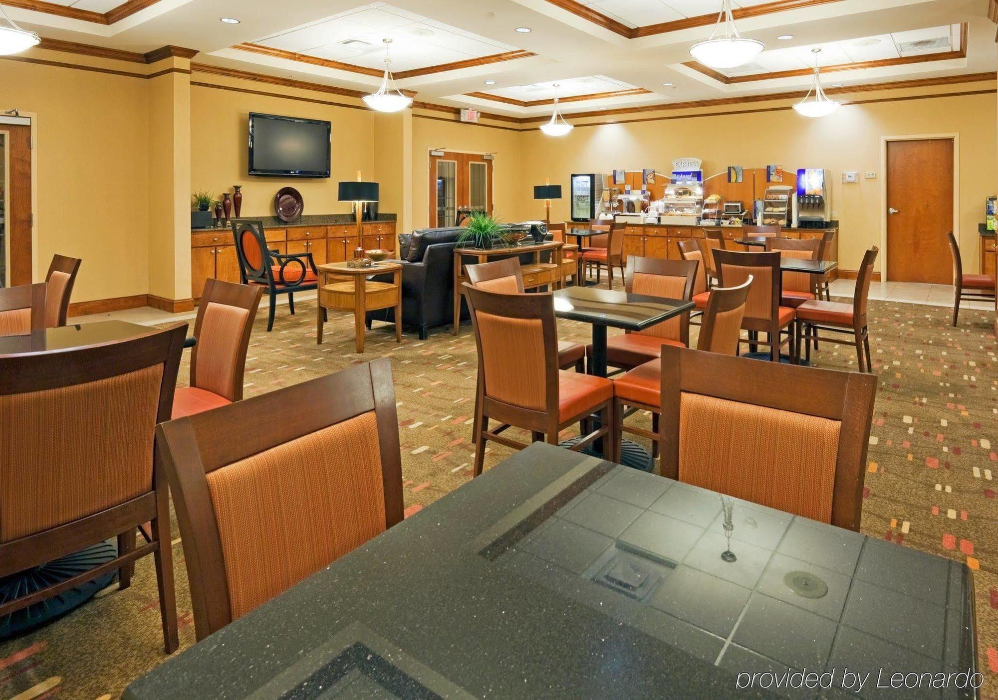 Holiday Inn Express Phenix City-Fort Benning By Ihg Екстериор снимка