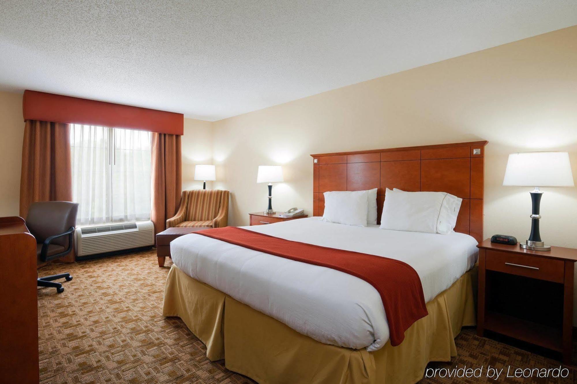 Holiday Inn Express Phenix City-Fort Benning By Ihg Екстериор снимка